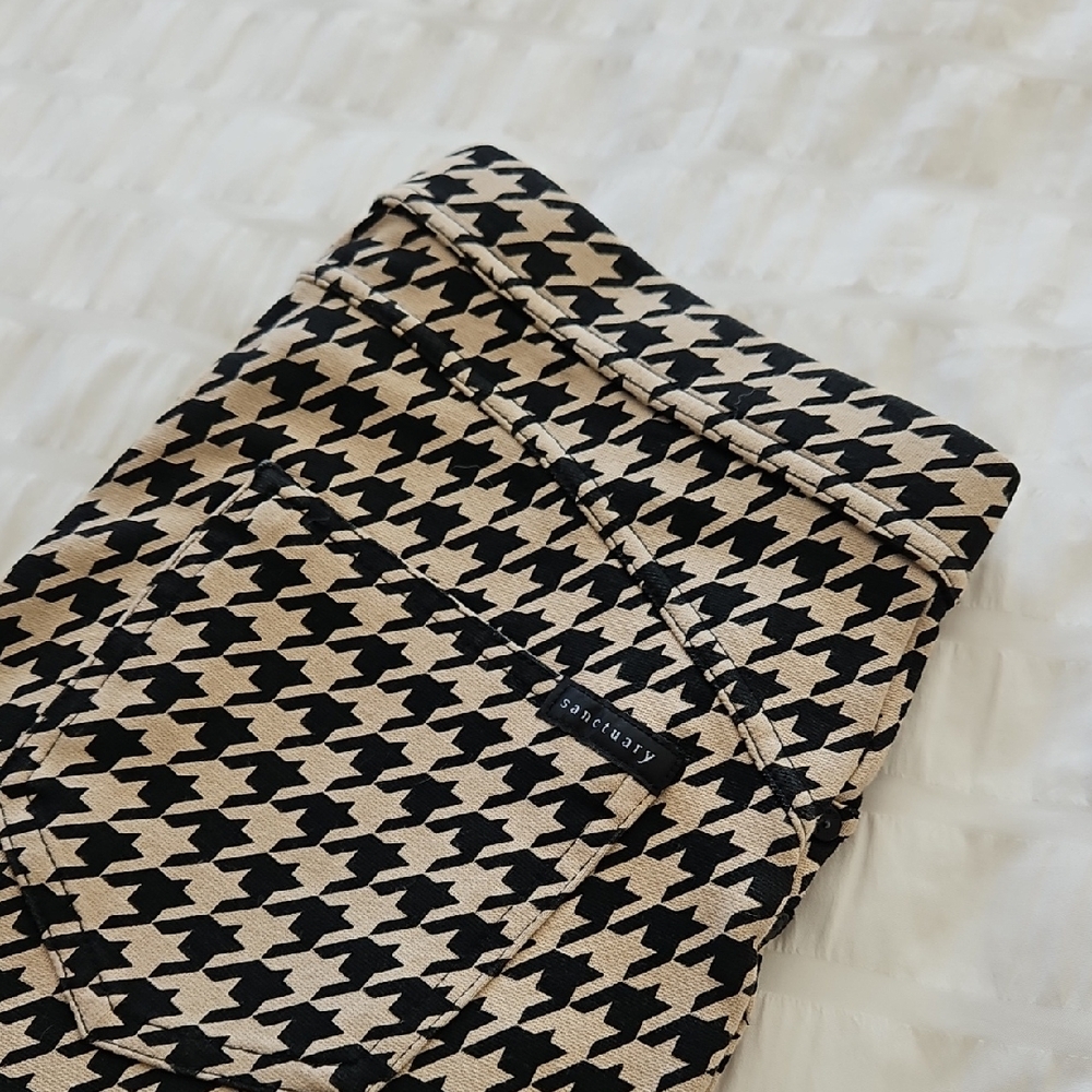 Sanctuary Black and Tan Houndstooth Ponte Skinny Pant